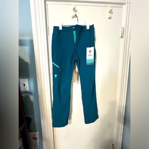 Gnara/She Fly Zippered Hiking Pants! 💪🏻